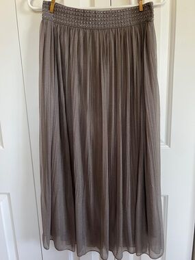 Studded Waist Pleated Maxi Skirt in Taupe
